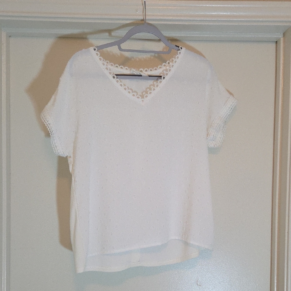 Chic White Lace-Trimmed Women's Blouse